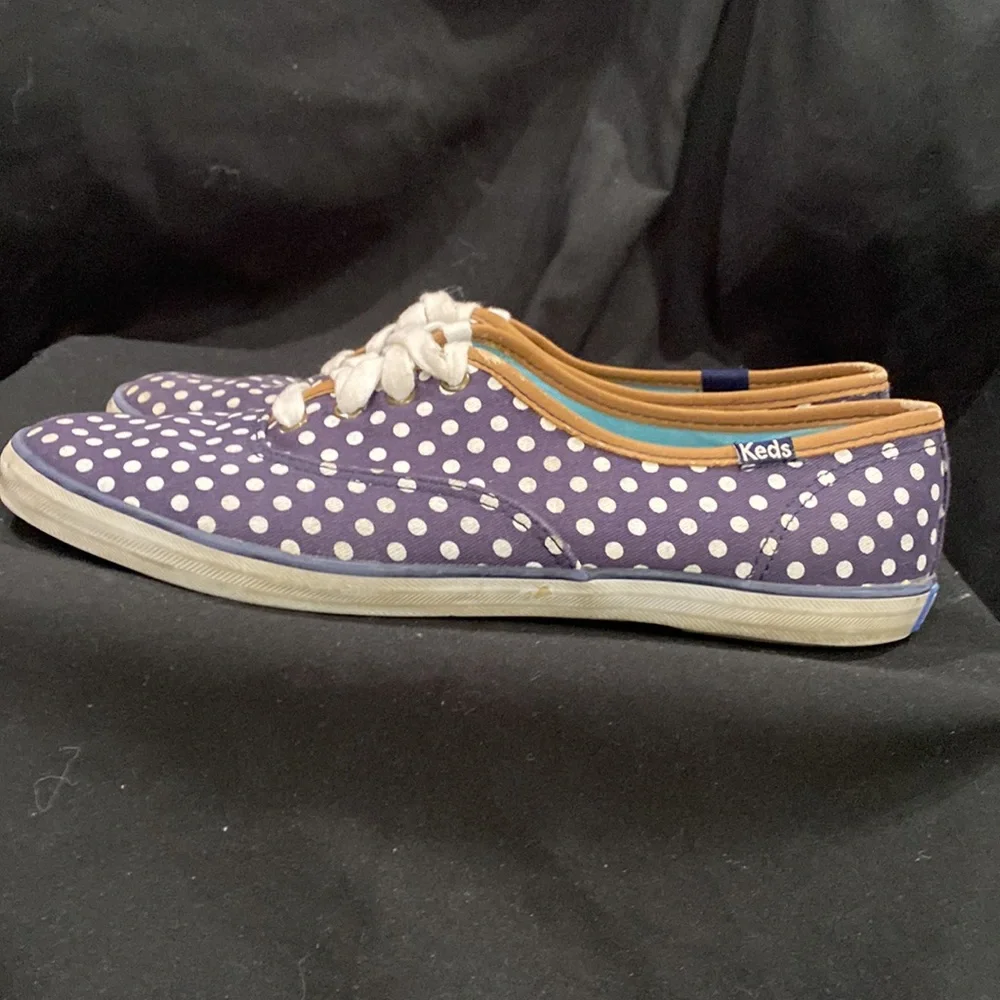 Keds! - Picture 4 of 7